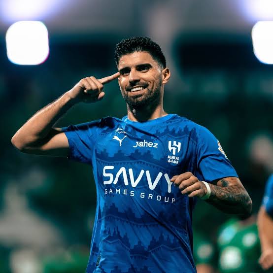 روبن نيفيز ينتقد التحكيم بعد تعثر الهلال أمام التعاون