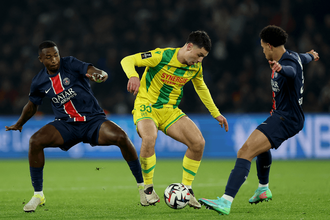 باريس سان جيرمان يطلب تأجيل مواجهة نانت استعدادًا لموقعة تشيلسي الأوروبية