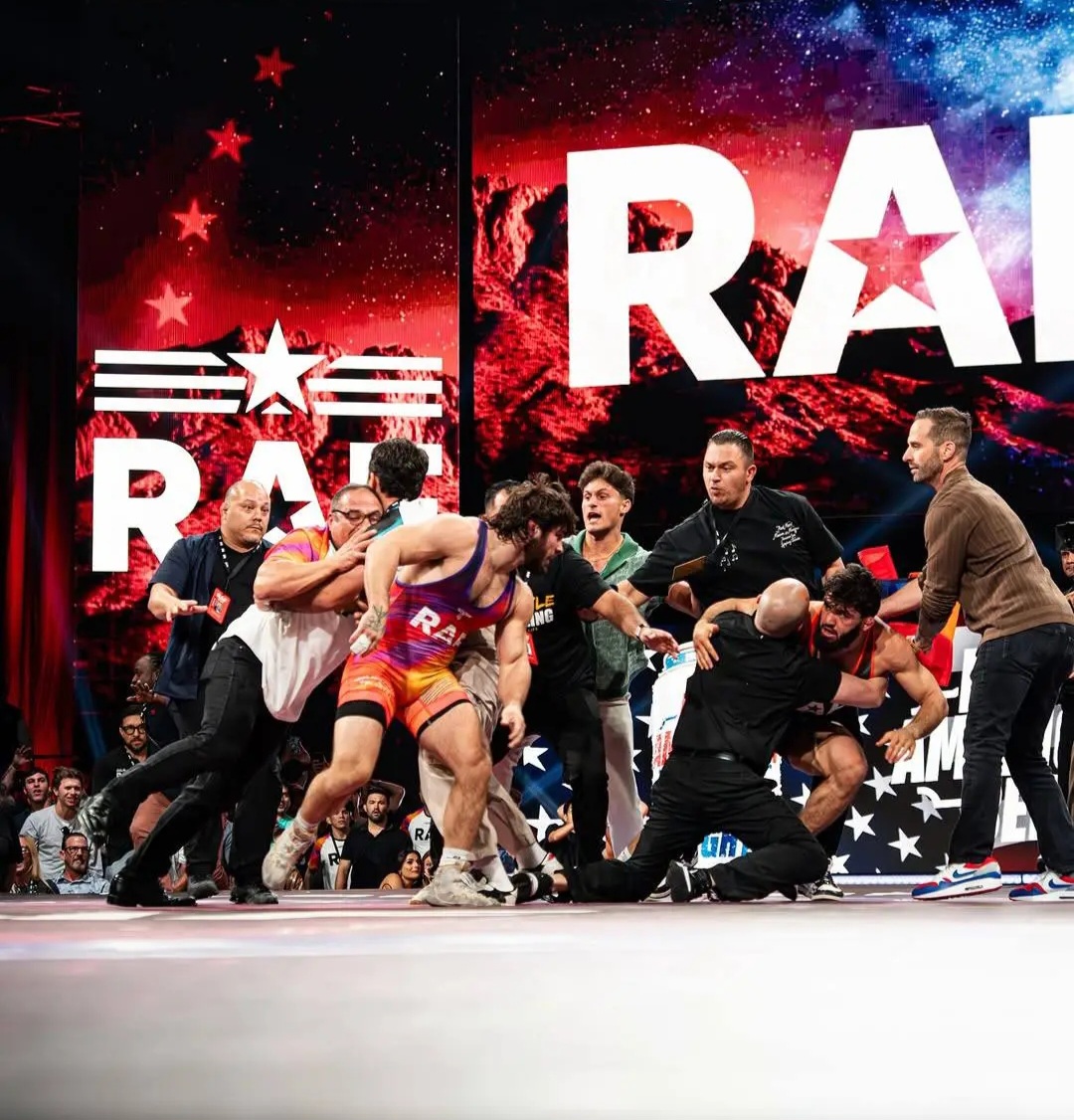 فوضى في RAF6 بعد اعتداء أرمان تساروكـيان على منافسه