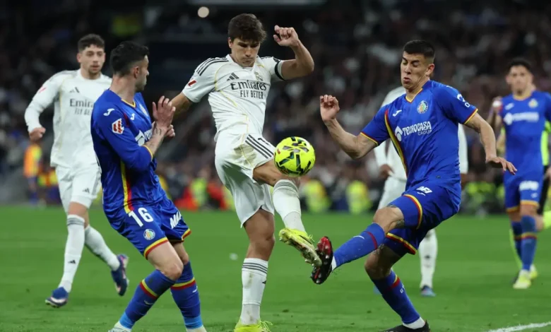 نهاية الجولة 26 من الدوري الإسباني: برشلونة يستمر في الصدارة والريال يتعثر