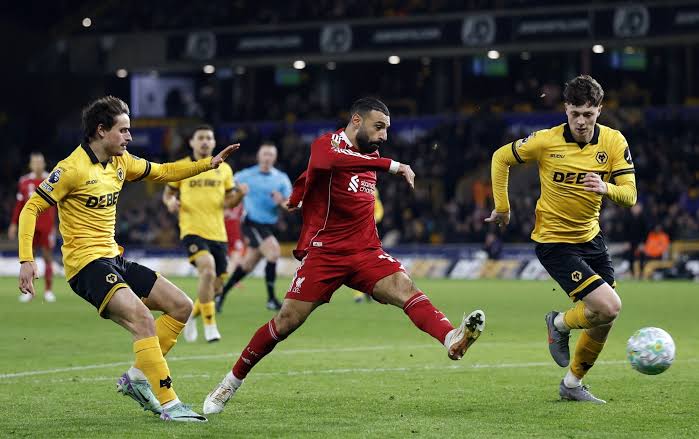 وولفرهامبتون يصعق ليفربول في الوقت القاتل ويعمّق جراح حامل اللقب