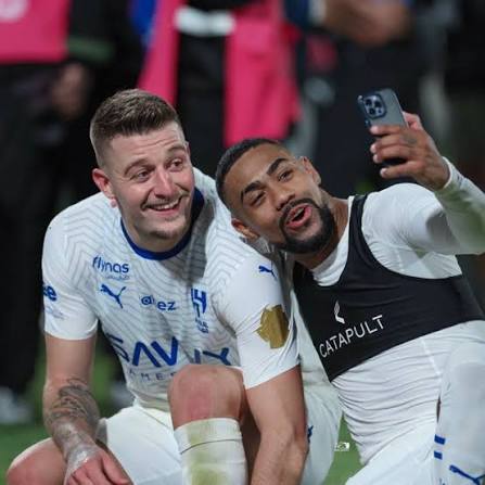 وكلاء مالكوم وسافيتش يحسمون الجدل حول رحيلهما عن الهلال