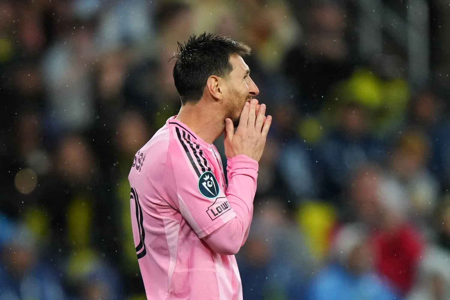 ميسي يبتعد عن الحملات الانتخابية لبرشلونة ويُحافظ على موقفه المحايد