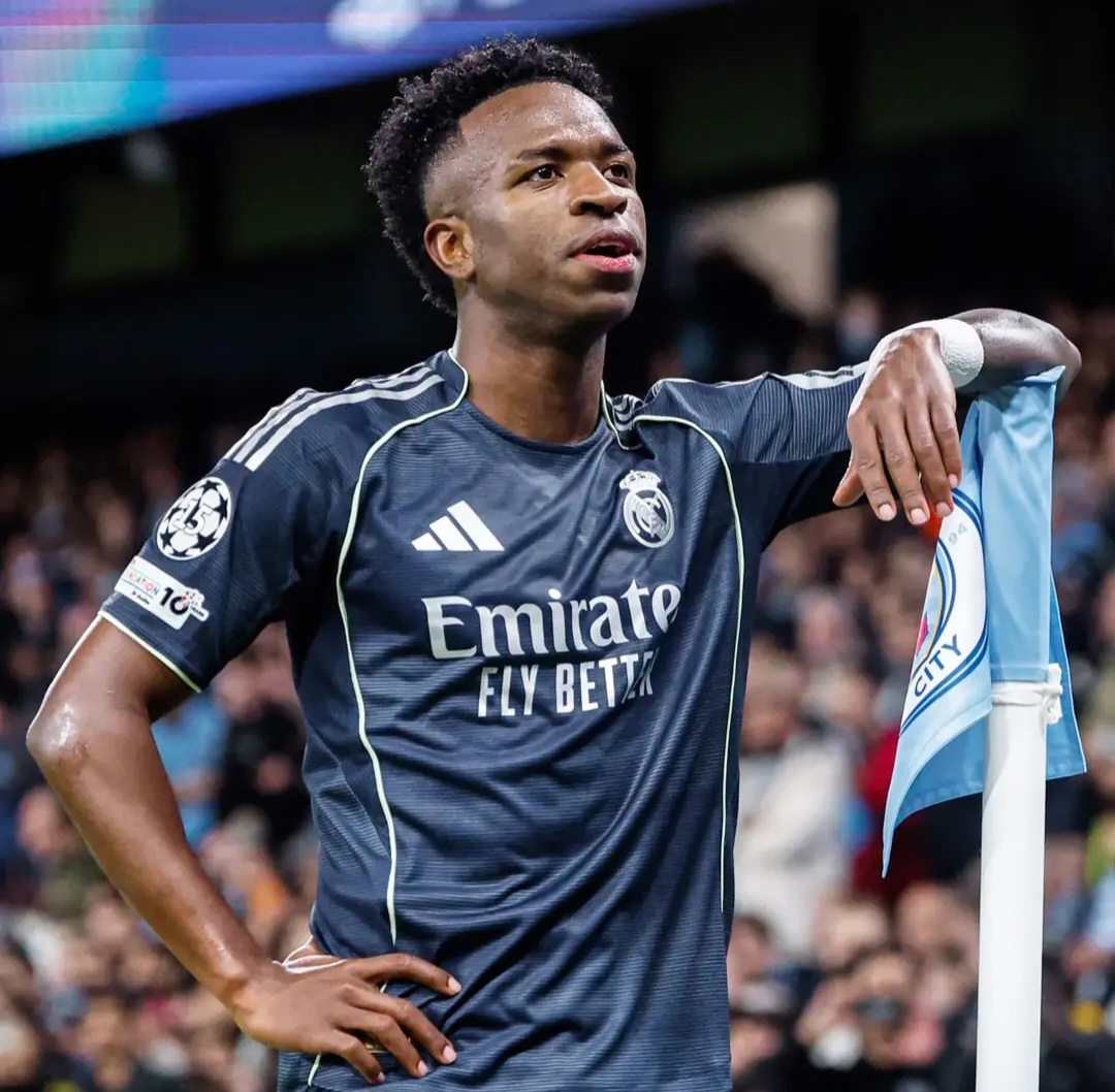 فينيسيوس يقود ريال مدريد للتأهل إلى ربع نهائي دوري أبطال أوروبا بعد فوز مثير على مانشستر سيتي