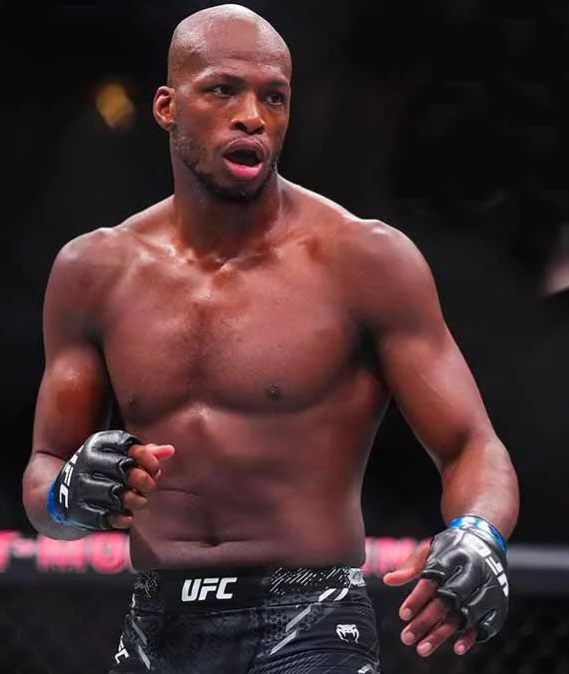 مايكل “فينوم” بيج يسعى لنشاط أكبر في UFC رغم الإحباطات