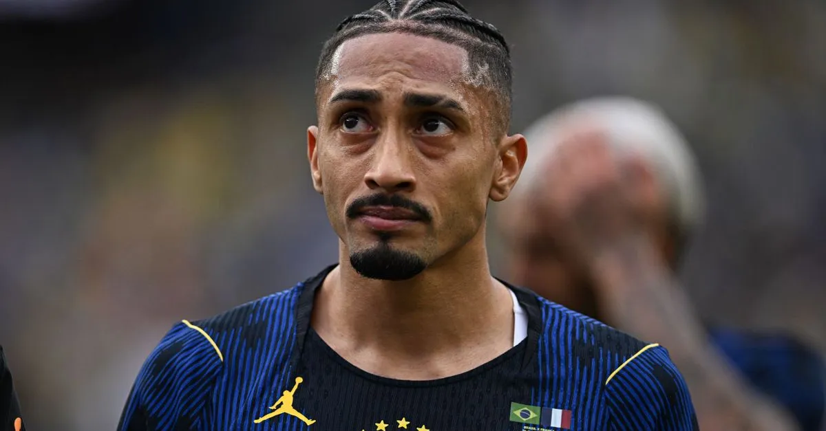 غضب في برشلونة بعد إصابة رافينيا.. ضربة موجعة قبل الحسم