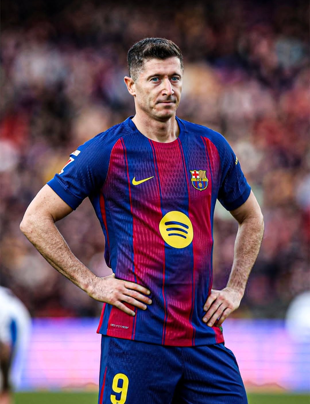 برشلونة يقدّم عرضه الرسمي لتجديد عقد ليفاندوفسكي.. والقرار الحاسم قريب