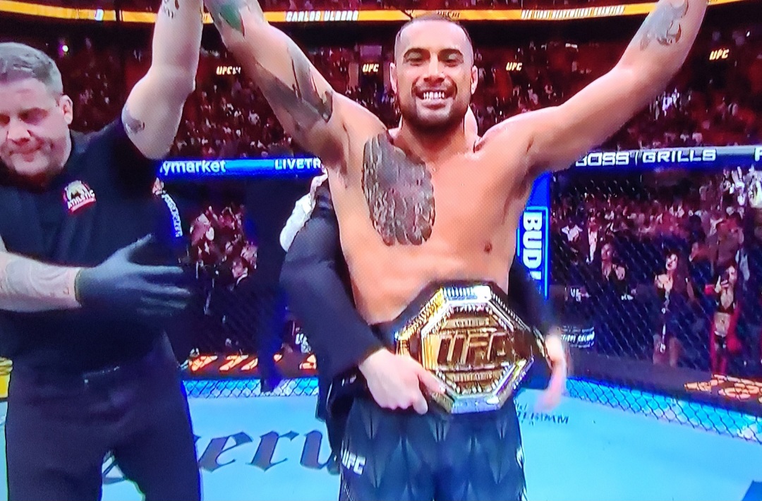 نتائج عرض UFC 327: كارلوس أولبرغ يتوج بلقب الوزن الخفيف الثقيل ومواجهات حاسمة بالبطاقة الكاملة