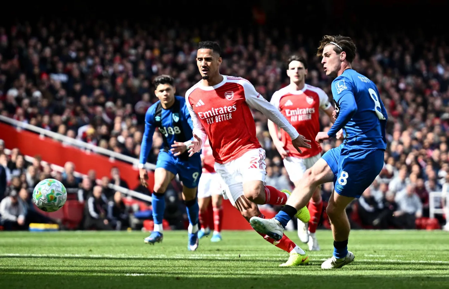 ترتيب الدوري الإنجليزي بعد الجولة 32: أرسنال يتمسك بالصدارة واشتعال الصراع الأوروبي
