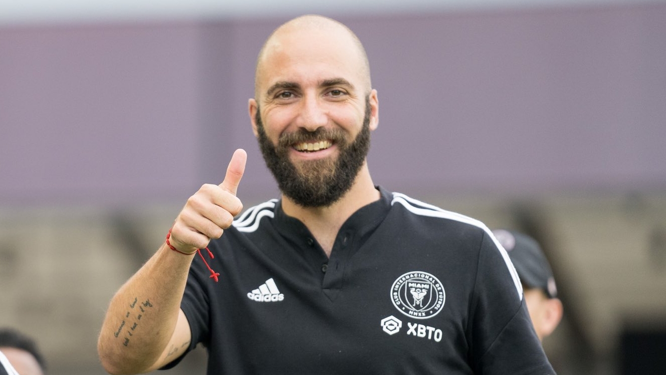 ظهور لافت لهيجواين.. مظهر جديد يشعل مواقع التواصل ويعيده إلى الواجهة