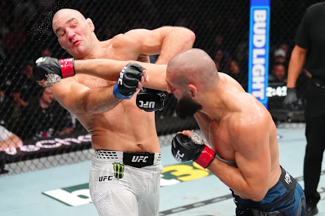 ستريكلاند ينتزع اللقب من شيماييف بقرار منقسم بعد حرب دامية في UFC 328