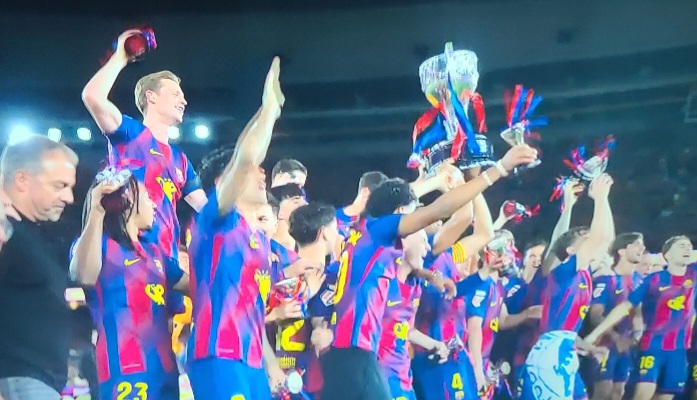 برشلونة يحسم الكلاسيكو ويتوج رسميًا بلقب الدوري الإسباني للمرة 29 في تاريخه