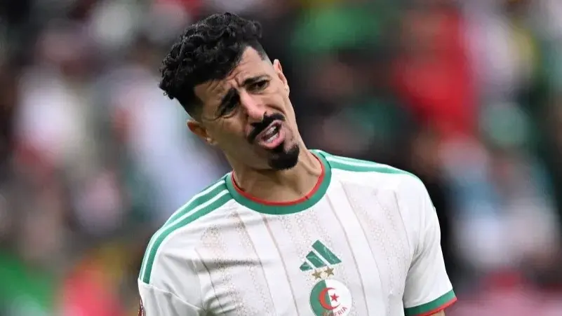 استبعاد بغداد بونجاح من مونديال 2026 يشعل الجدل في الجزائر.. قرار فني أم عقوبة غير معلنة؟