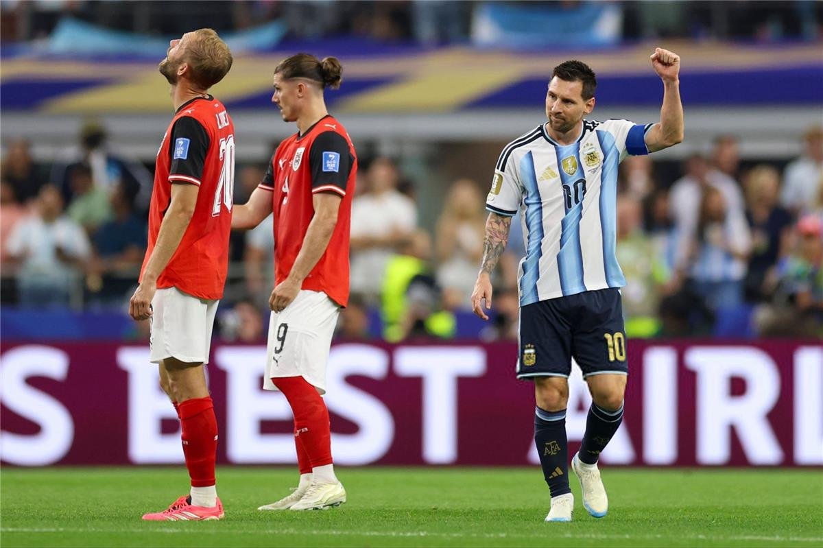 الأرجنتين تحسم التأهل بثنائية ميسي أمام النمسا وتواصل الزحف في مونديال 2026