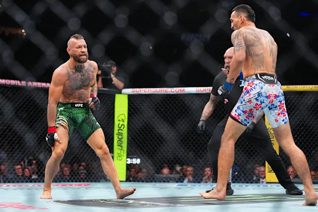 إصابة مروعة تنهي عودة كونور ماكغريغور.. وماكس هولواي يحسم نزال UFC 329 وسط صدمة الجماهير