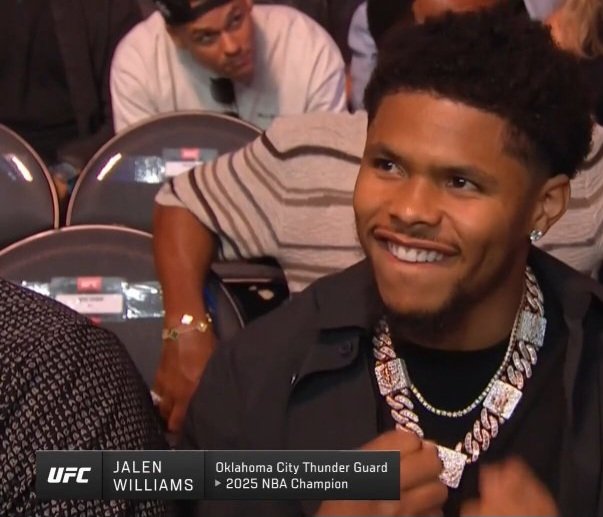 دانا وايت يهاجم فريق إنتاج UFC بعد خطأ محرج في عرض هوية شاكور ستيفنسون خلال UFC 329