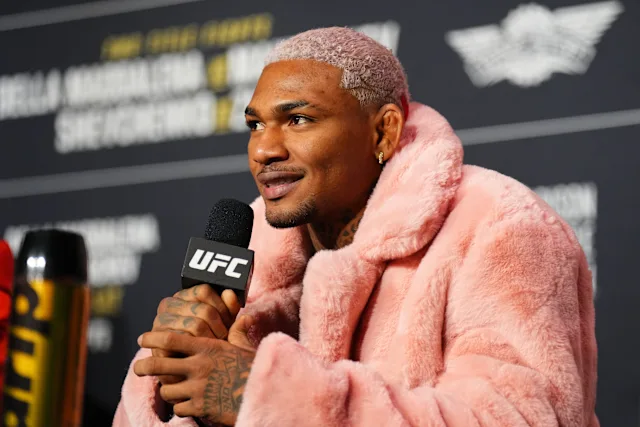 مايكل موراليس يستعد ليكون البديل الرسمي لنزال ماخاشيف وغاري في UFC 330