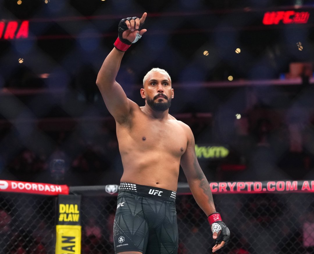 ريان غاندرا يواصل بدايته النارية في UFC ويسقط أوزي دياز بضربة قاضية