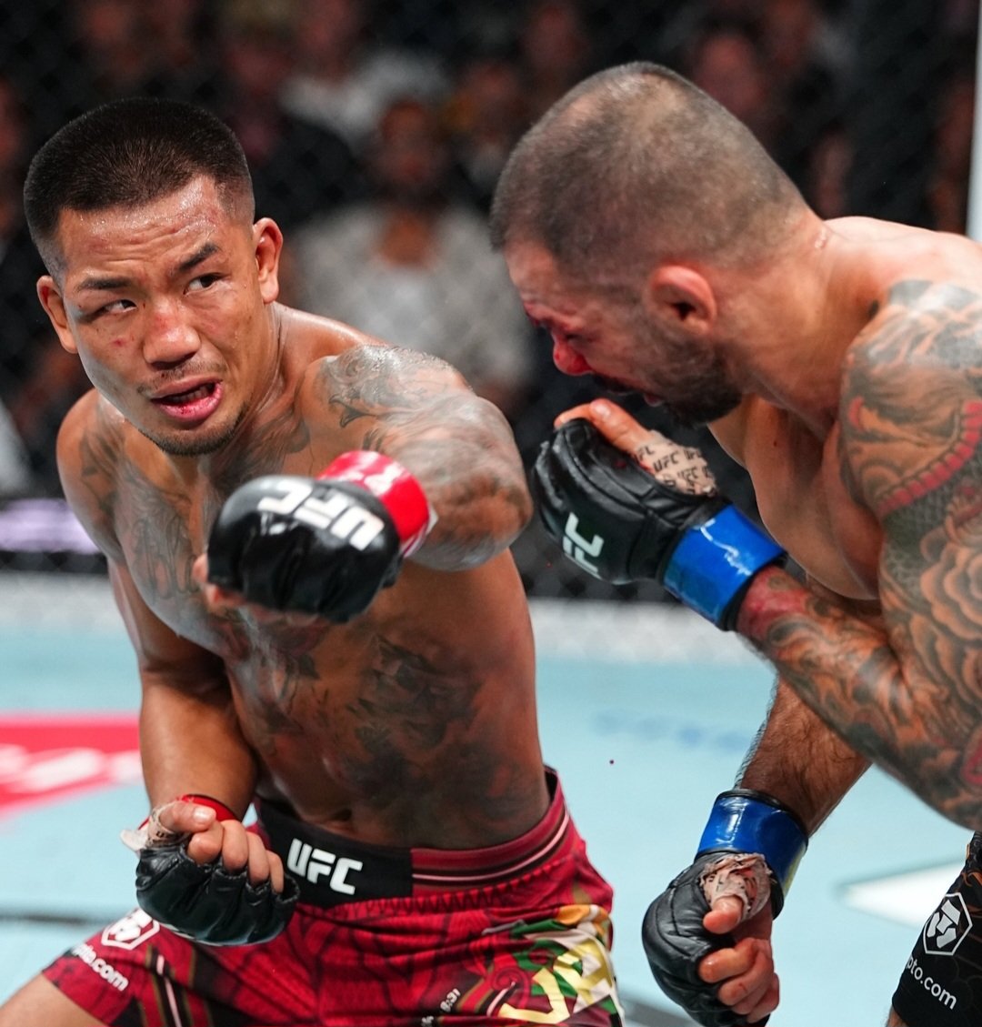 جوشوا فان يحسم معركة الـ25 دقيقة أمام ألكسندر بانتوجا ويحافظ على لقب UFC