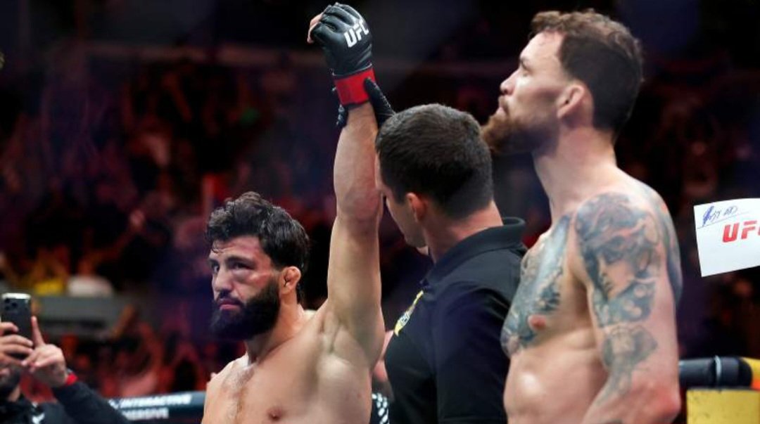 بعد انتصاره المدوي.. مقاتلو UFC يتفاعلون مع ضربة تساروكيان القاضية في UFC 331